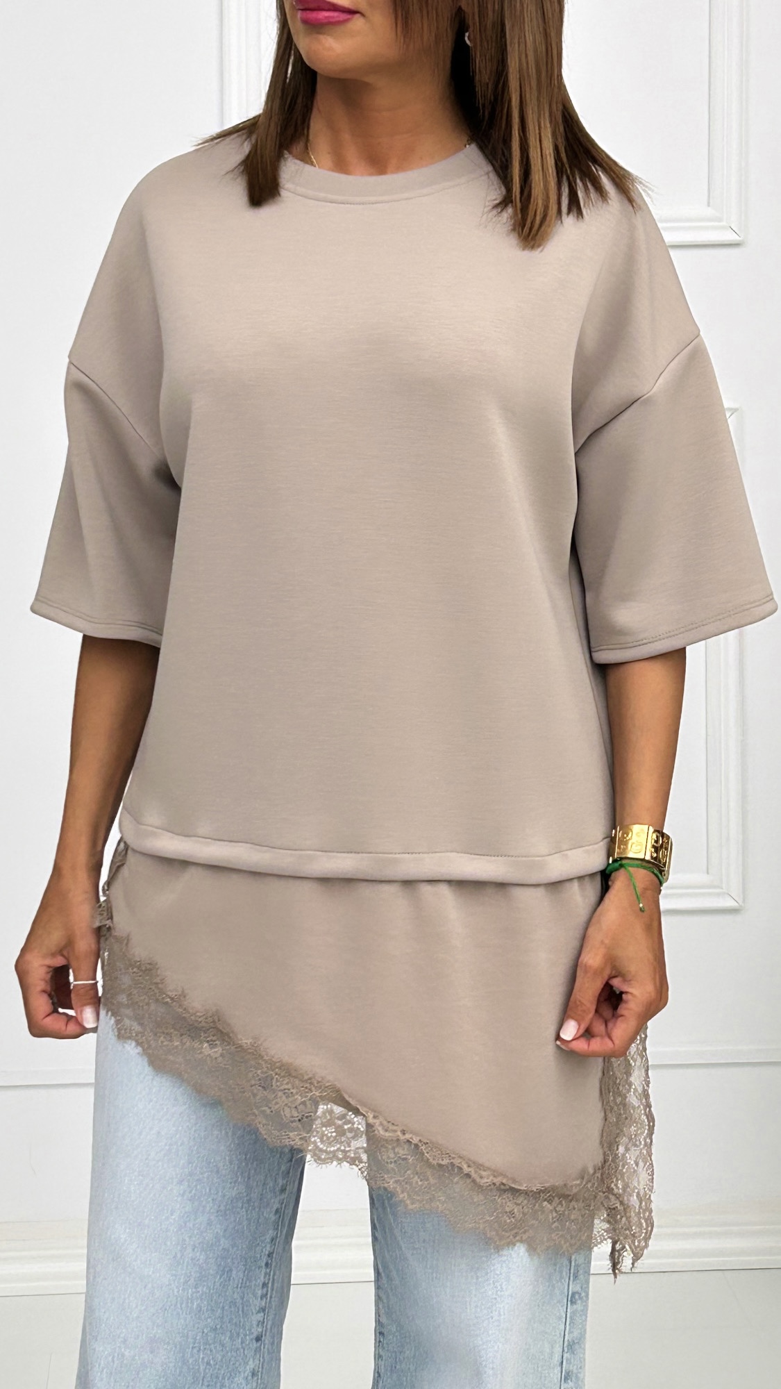 Camiseta Puntilla Asimetrica