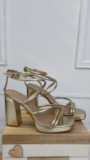 Sandalia Tiras Dorada